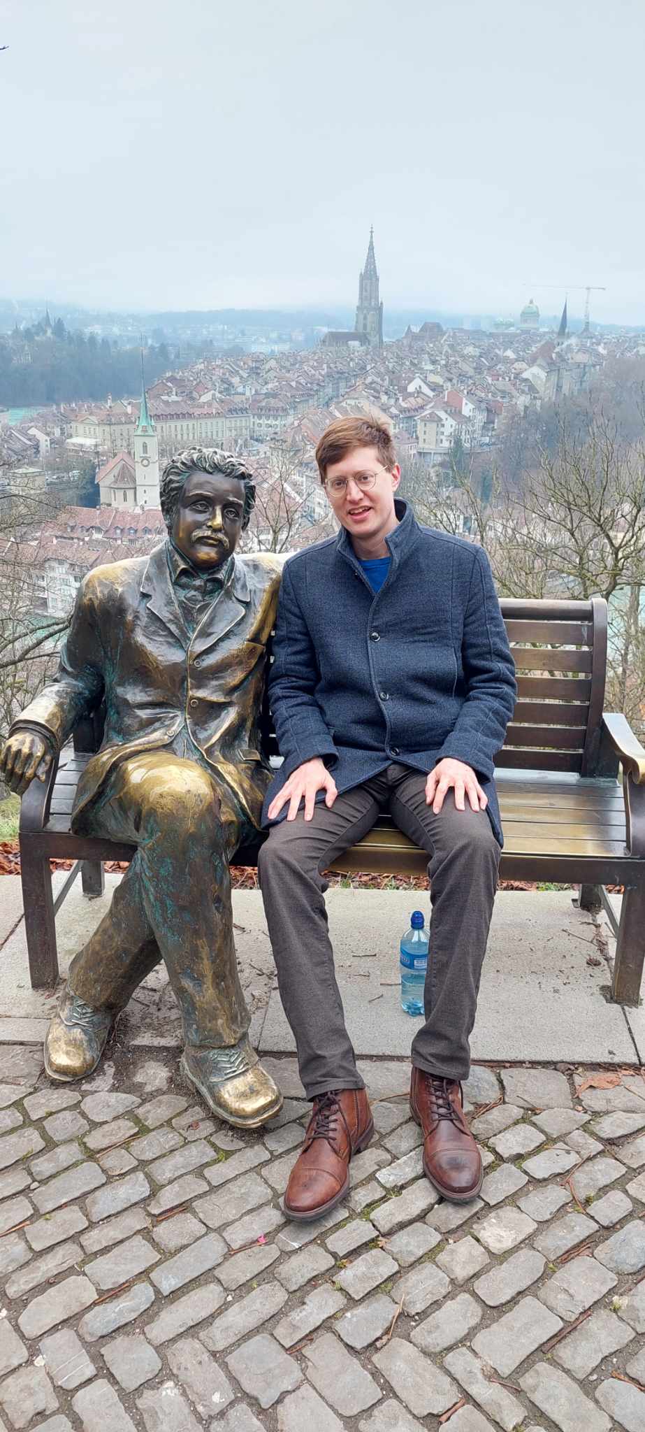 Niels Linnemann with the Einstein statue in Bern